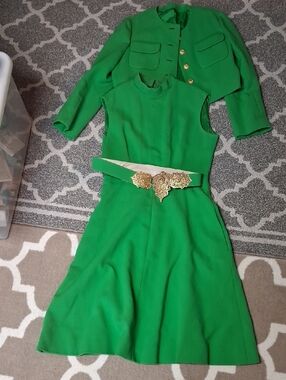 Vintage 1970's Size 12 Harvé Benard Bright Green Lined Wool Dress/ Coat And Belt